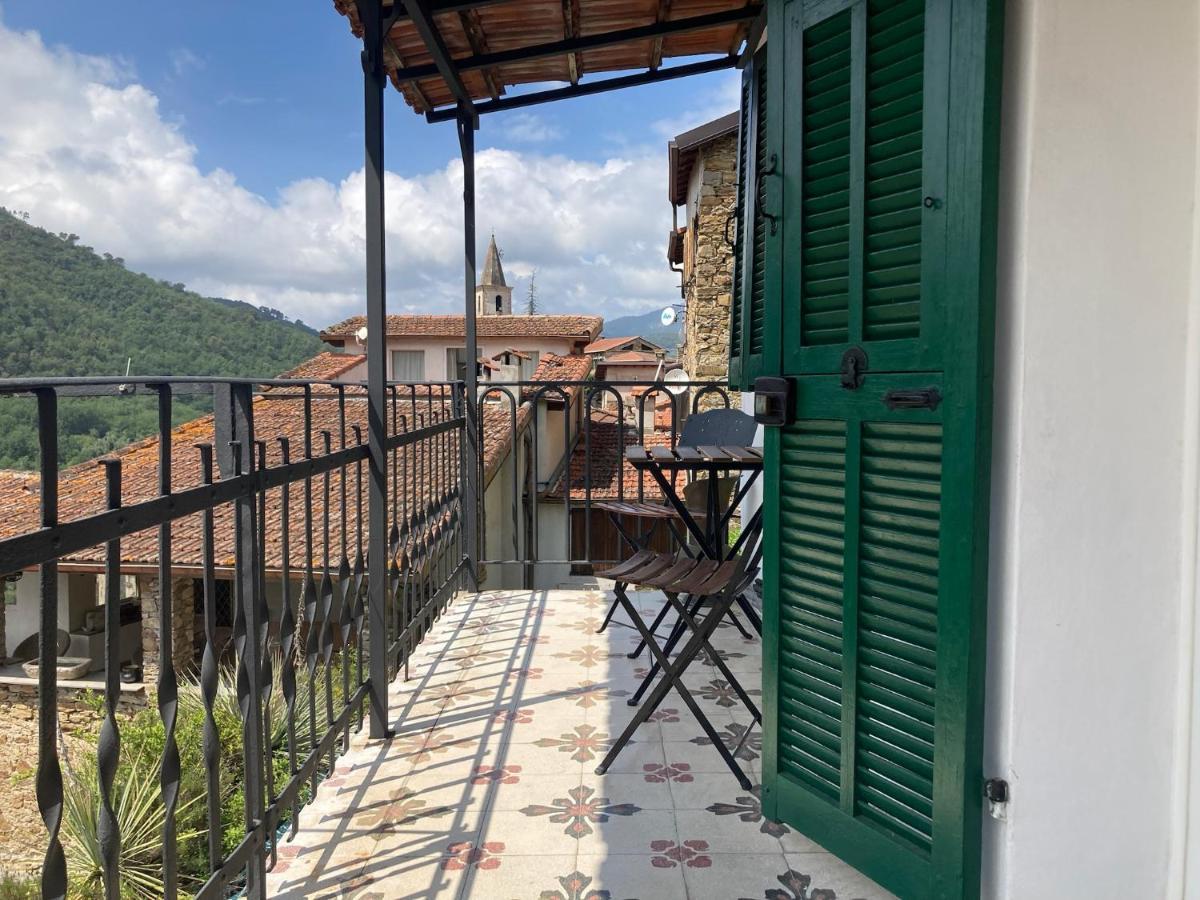 House In The Medieval Village Apricale Ngoại thất bức ảnh
