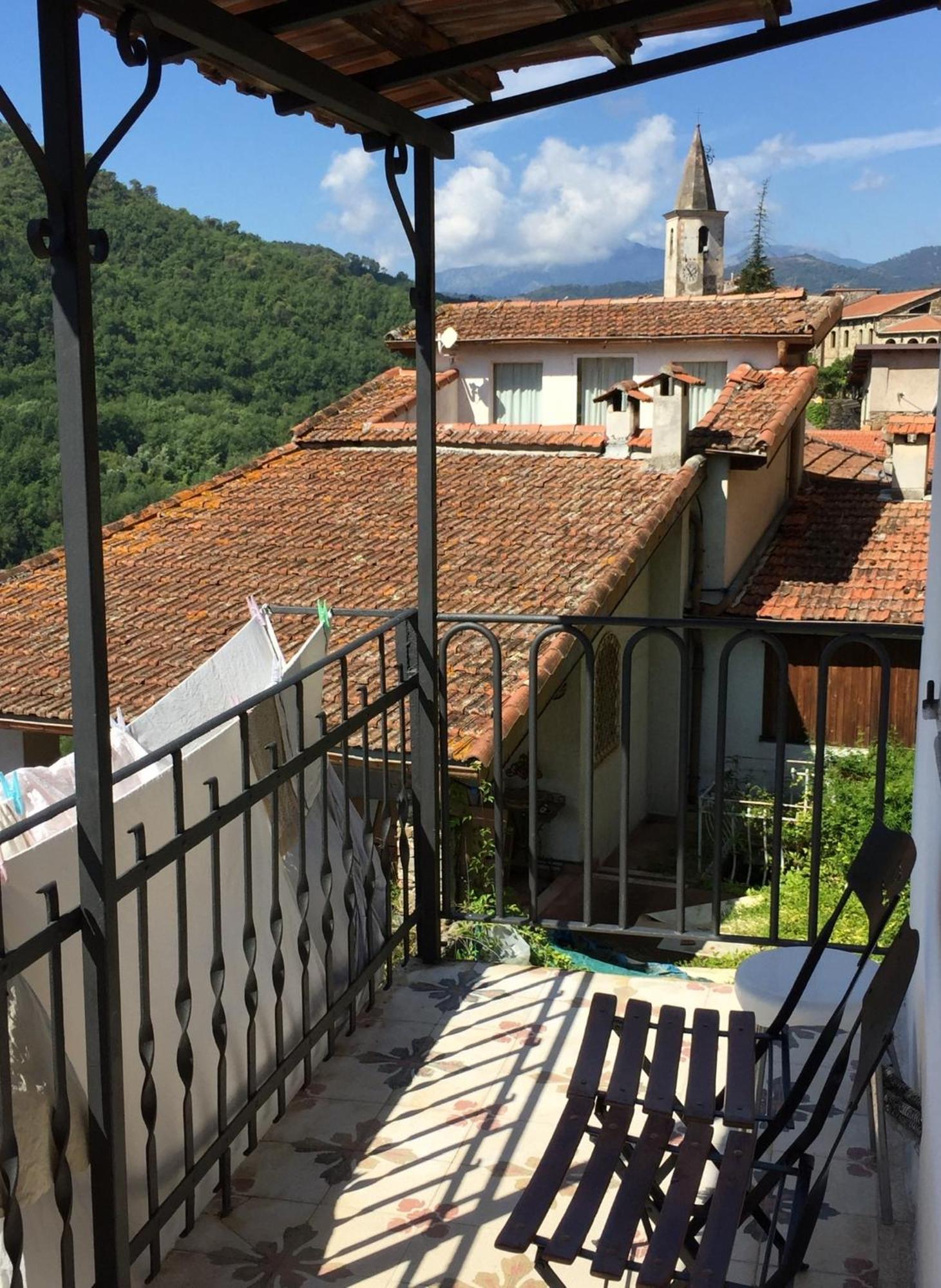 House In The Medieval Village Apricale Ngoại thất bức ảnh